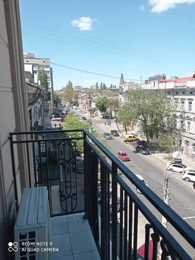 Comfortable Apartment In The Centre 오데사 외부 사진